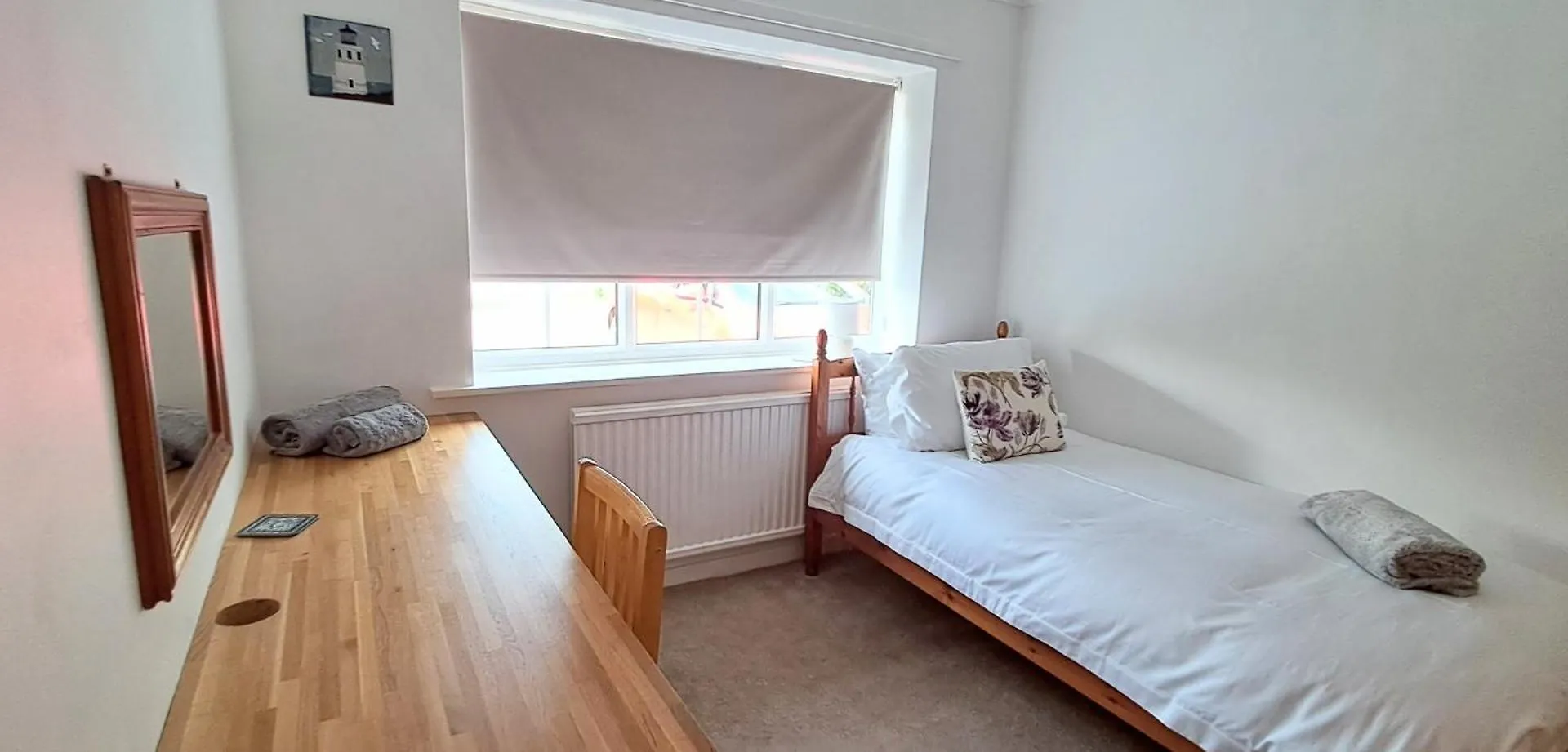 Willow Cottage 4 Bed, Cosy Stopover, Dogs Welcome Thornton-le-Beans Holiday home